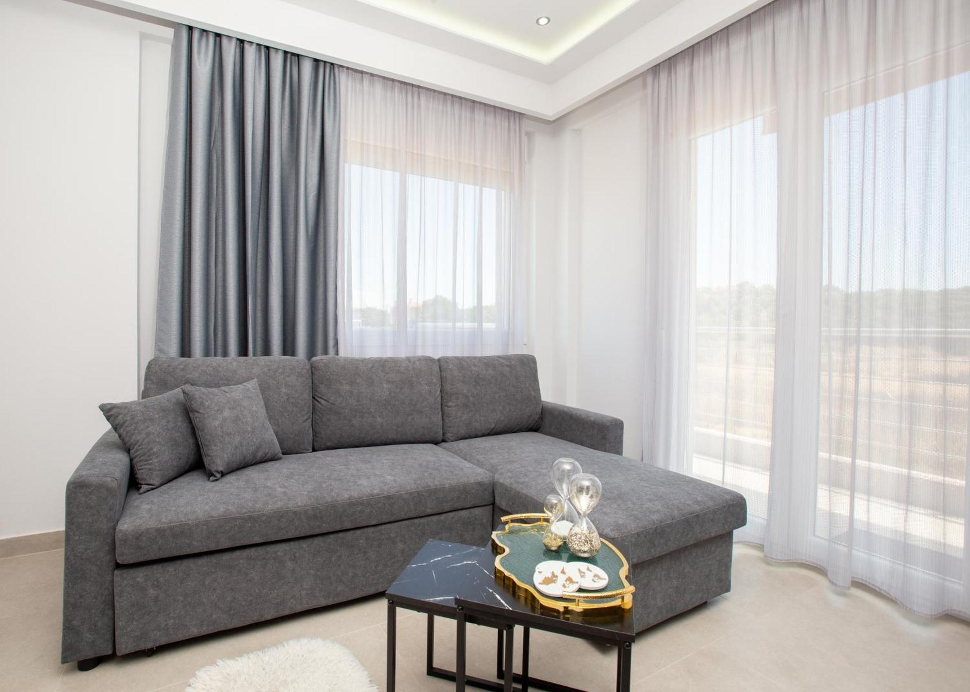 Marane Luxury Suites Nea Moudania Exterior photo